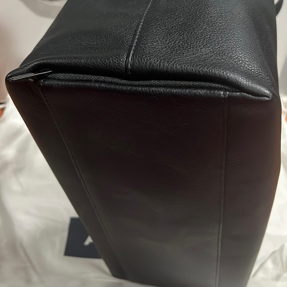 -SOLD Away - The Everywhere Bag (leather) - Picture 9 of 14